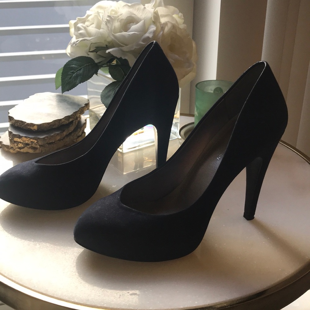 BCBG Navy Suede Pumps